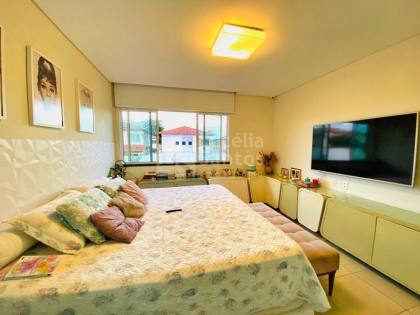 Casa duplex  à Venda no Condomínio Jardim Montevidéu