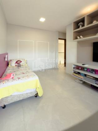 Casa Duplex à Venda no Condomínio Petrópolis Residence