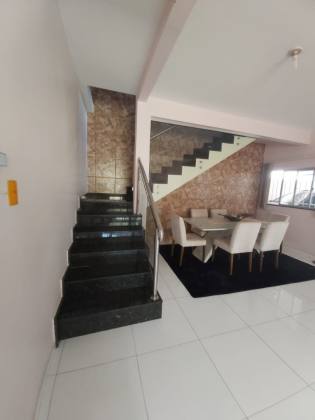 Casa Duplex na Zona Leste