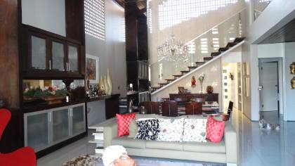 CASA DUPLEX À VENDA NO BAIRRO NOIVOS