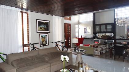 CASA DUPLEX À VENDA NO BAIRRO NOIVOS