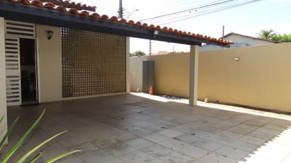 CASA DUPLEX À VENDA NO BAIRRO NOIVOS