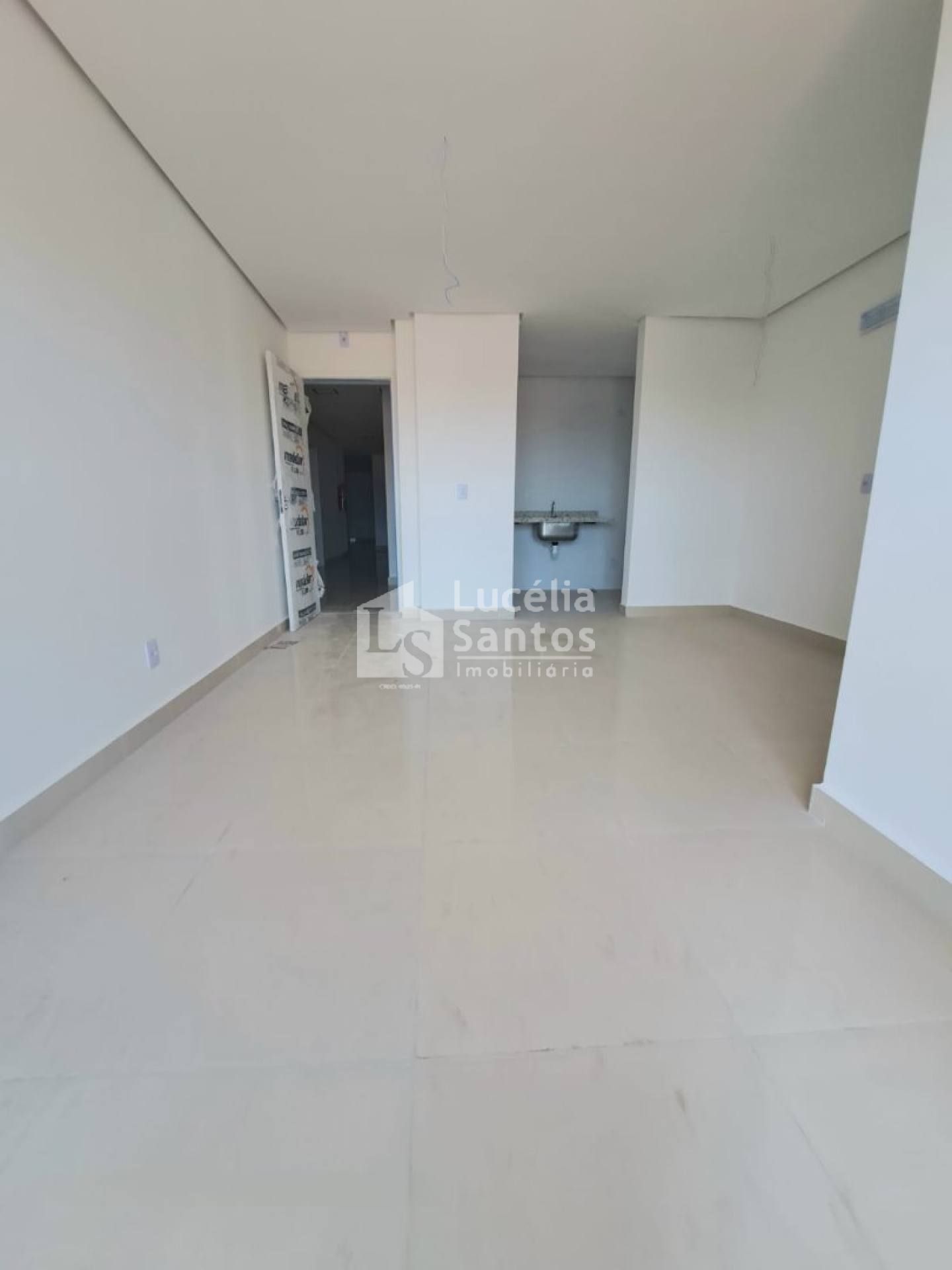 Apartamento à venda no Condomínio East Side 3003, Teresina-PI