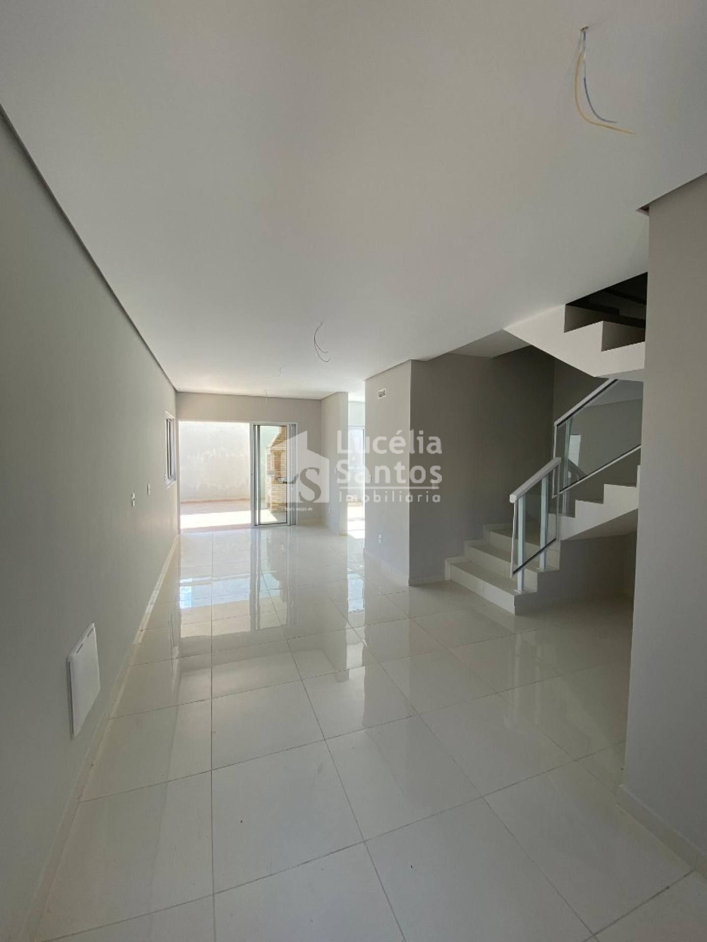 Casa duplex à Venda no Condomínio Royal Ville, Teresina-PI