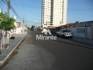 Casa Para Vender com 5 quartos sendo 5 suítes no bairro Santa Mônica em Feira De Santana