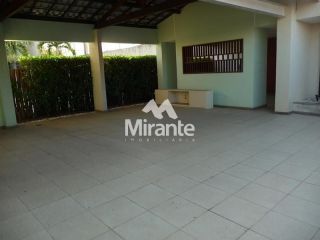 Casa Para Vender com 5 quartos sendo 5 suítes no bairro Santa Mônica em Feira De Santana