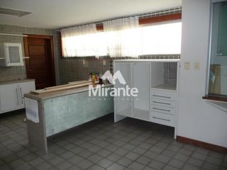 Casa Para Vender com 5 quartos sendo 5 suítes no bairro Santa Mônica em Feira De Santana