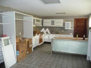 Casa Para Vender com 5 quartos sendo 5 suítes no bairro Santa Mônica em Feira De Santana