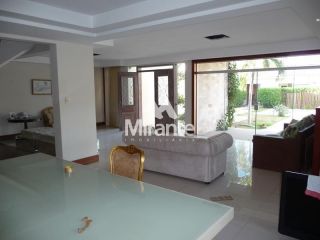 Casa Para Vender com 5 quartos sendo 5 suítes no bairro Santa Mônica em Feira De Santana