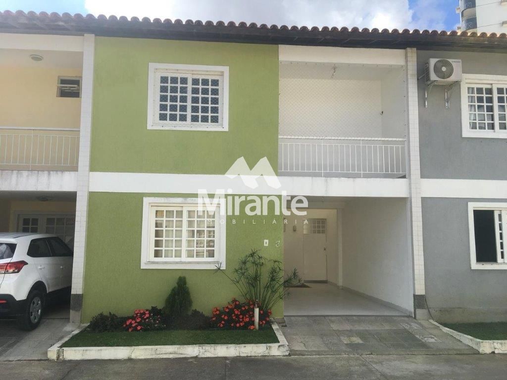 Casa de Condomínio Para Vender com 3 quartos sendo 1 suítes no bairro Santa Mônica em Feira De Santana