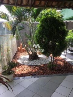 Casa Para Vender com 3 quartos sendo 1 suítes no bairro Santa Mônica em Feira De Santana