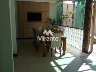 Casa Para Vender com 5 quartos sendo 5 suítes no bairro Papagaio em Feira De Santana