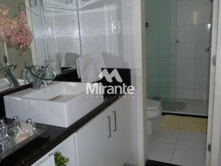 Casa Para Vender com 5 quartos sendo 5 suítes no bairro Papagaio em Feira De Santana