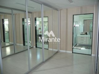 Casa Para Vender com 5 quartos sendo 5 suítes no bairro Papagaio em Feira De Santana