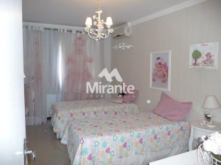 Casa Para Vender com 5 quartos sendo 5 suítes no bairro Papagaio em Feira De Santana