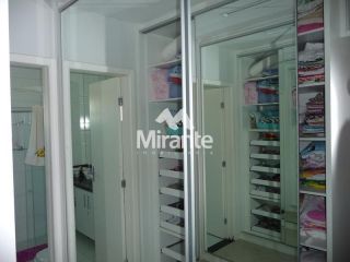 Casa Para Vender com 5 quartos sendo 5 suítes no bairro Papagaio em Feira De Santana