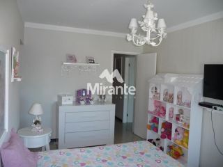 Casa Para Vender com 5 quartos sendo 5 suítes no bairro Papagaio em Feira De Santana