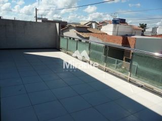 Casa Para Vender com 5 quartos sendo 5 suítes no bairro Papagaio em Feira De Santana