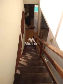 Casa de Condomínio Para Vender com 6 quartos sendo 6 suítes no bairro Região de Gervásio em Valença