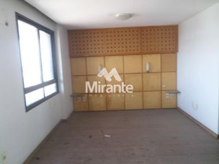 Apartamento Para Vender com 4 quartos sendo 3 suítes no bairro Kalilândia em Feira De Santana