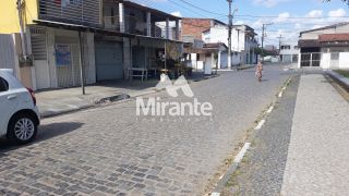 Casa Para Vender com 3 quartos no bairro Cidade Nova em Feira De Santana