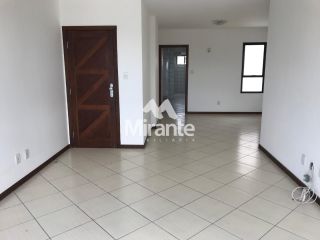 Apartamento Para Vender com 3 quartos sendo 1 suíte no bairro Ponto Central em Feira De Santana