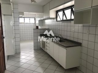 Apartamento Para Vender com 3 quartos sendo 1 suíte no bairro Ponto Central em Feira De Santana