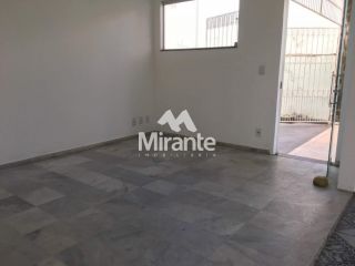 Casa Para Vender com 7 quartos sendo 3 suítes no bairro Coronel José Pinto em Feira De Santana