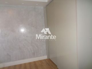 Cobertura Para Vender com 4 quartos sendo 4 suítes no bairro Santa Mônica em Feira De Santana