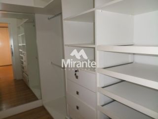 Cobertura Para Vender com 4 quartos sendo 4 suítes no bairro Santa Mônica em Feira De Santana