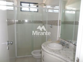 Cobertura Para Vender com 4 quartos sendo 4 suítes no bairro Santa Mônica em Feira De Santana