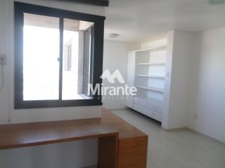 Cobertura Para Vender com 4 quartos sendo 4 suítes no bairro Santa Mônica em Feira De Santana