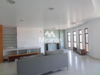 Cobertura Para Vender com 4 quartos sendo 4 suítes no bairro Santa Mônica em Feira De Santana