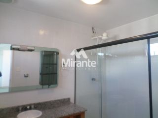 Cobertura Para Vender com 4 quartos sendo 4 suítes no bairro Santa Mônica em Feira De Santana