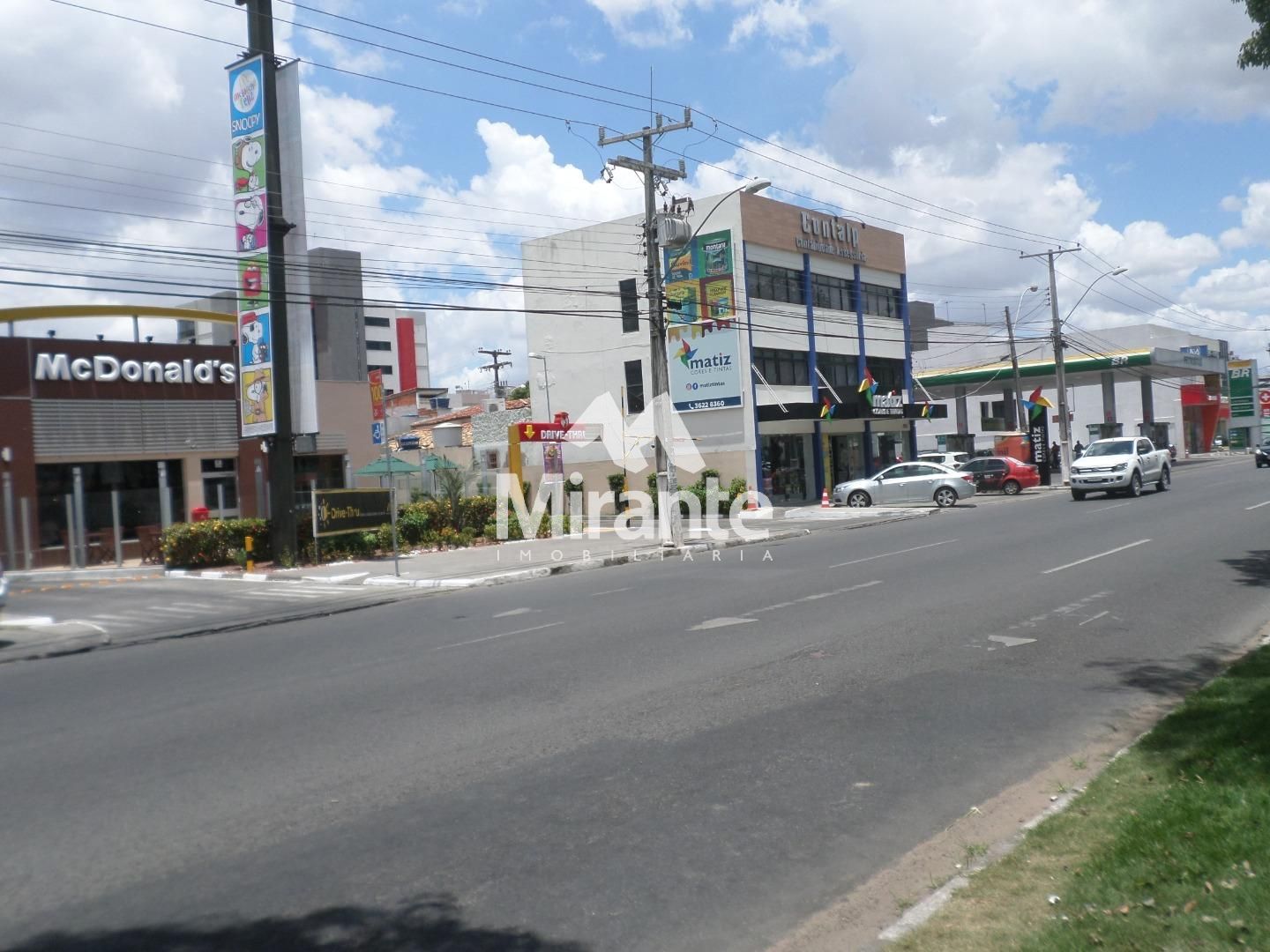 Prédio / Edifício Inteiro Comercial Para Alugar no bairro Capuchinhos em Feira De Santana