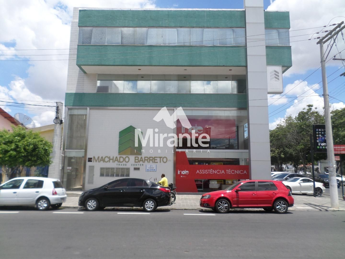 Prédio / Edifício Inteiro Comercial Para Alugar no bairro Capuchinhos em Feira De Santana