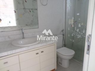 Apartamento Para Vender com 3 quartos sendo 3 suítes no bairro Ponto Central em Feira De Santana