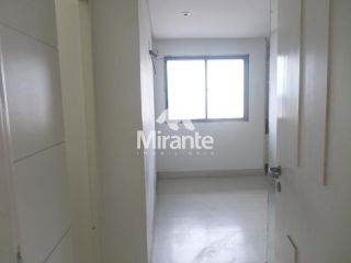 Apartamento Para Vender com 3 quartos sendo 3 suítes no bairro Ponto Central em Feira De Santana