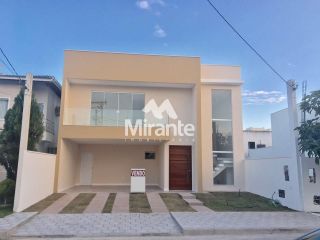 Casa de Condomínio Para Vender com 3 quartos sendo 3 suítes no bairro Cidade Nova em Feira De Santana