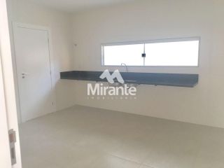 Casa de Condomínio Para Vender com 3 quartos sendo 3 suítes no bairro Cidade Nova em Feira De Santana