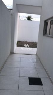 Casa de Condomínio Para Vender com 3 quartos sendo 3 suítes no bairro Cidade Nova em Feira De Santana