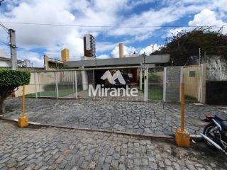 Casa Para Alugar com 3 quartos sendo 1 suítes no bairro Santa Mônica em Feira De Santana