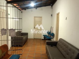 Casa Para Vender com 3 quartos sendo 1 suítes no bairro Ponto Central em Feira De Santana