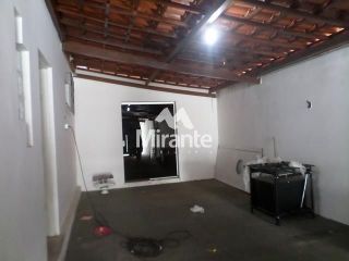 Casa Para Vender com 3 quartos sendo 1 suítes no bairro Ponto Central em Feira De Santana