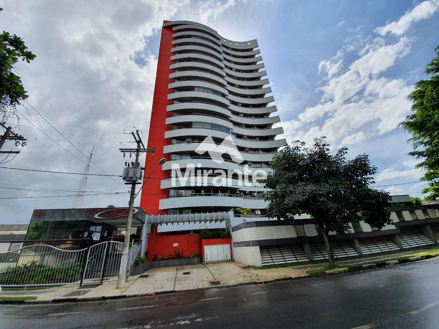 Apartamento Mobiliado Para Vender com 3 quartos sendo 3 suítes no bairro Kalilândia em Feira De Santana
