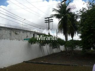 Casa Para Alugar com 3 quartos no bairro São João em Feira De Santana