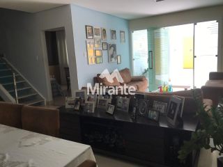 Casa Para Vender com 3 quartos sendo 1 suítes no bairro Sim em Feira De Santana