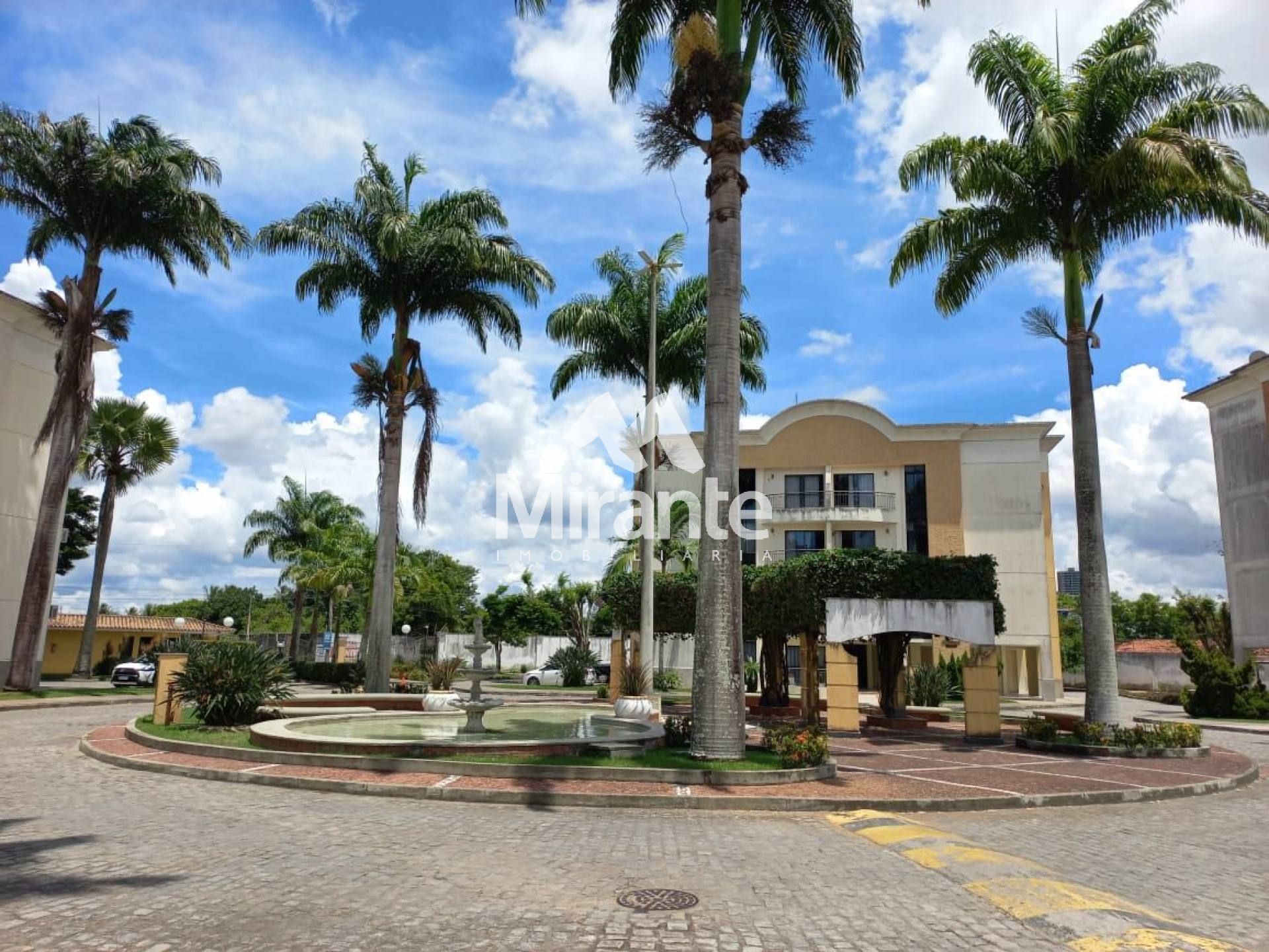 Apartamento Para Vender com 3 quartos sendo 1 suíte no bairro Lagoa Salgada em Feira De Santana