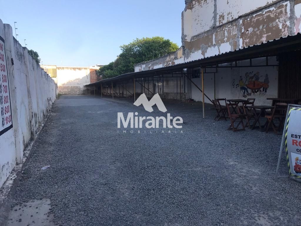 Lote / Terreno de Bairro Para Vender no bairro Centro em Feira De Santana