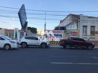 Lote / Terreno de Bairro Para Vender no bairro Centro em Feira De Santana